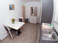 Biograd na Moru, Столовая в размещении типа studio-apartment, WiFi.