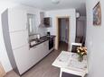 Biograd na Moru, Кухня в размещении типа studio-apartment, WiFi.