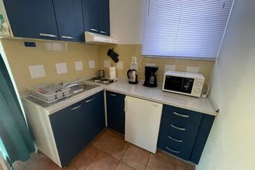 Studio apartments with terrace Omiš, Central Dalmatia