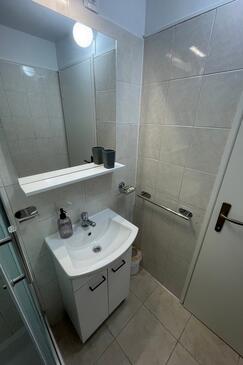 Studio apartments with terrace Omiš, Central Dalmatia