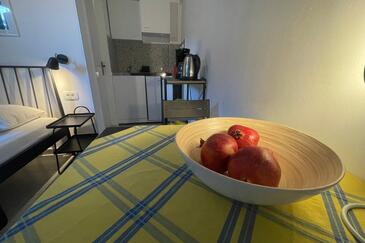 Studio apartments with terrace Omiš, Central Dalmatia