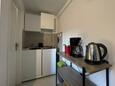 Omiš, Kitchen in the studio-apartment, (pet friendly) and WiFi.