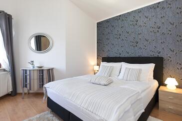 Ferienwohnungen mit Parkplatz Baska, Krk - 23918