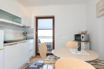 Ferienwohnungen mit Parkplatz Baska, Krk - 23918