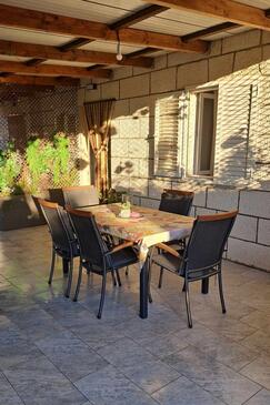 Apartments by the sea Sutivan, Brač - 23920