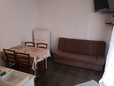 Zubovići, Sufragerie în unitate de cazare tip apartment, WiFi.