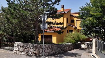 Klenovica, Novi Vinodolski, Property 23926 - Apartments near sea with pebble beach.