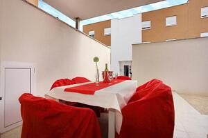 2-Zimmer-Ferienwohnung Nin, Zadar (A-23930-b)