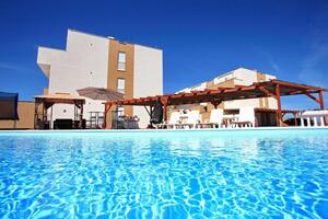 Apartamentos con piscina Nin, Zadar - 23930