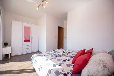 Apartamente cu piscină potrivite pentru familiile cu copii Sukosan, Zadar - 23934