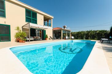 Dom s bazénom pre rodinu Plano, Trogir - 23937 Adriatic.hr