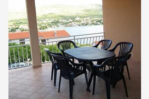 Appartamento di due stanze Sparadici Appartamento di due stanze Sparadici, Sebenico - Šibenik (A-23939-b)