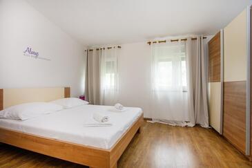 Casa con piscina per famiglia Srinjine, Spalato - Split - 23950