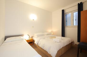 Appartamenti accanto al mare per famiglie Podstrana, Spalato - Split - 23954