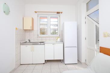 Appartamenti accanto al mare per famiglie Podstrana, Spalato - Split - 23954