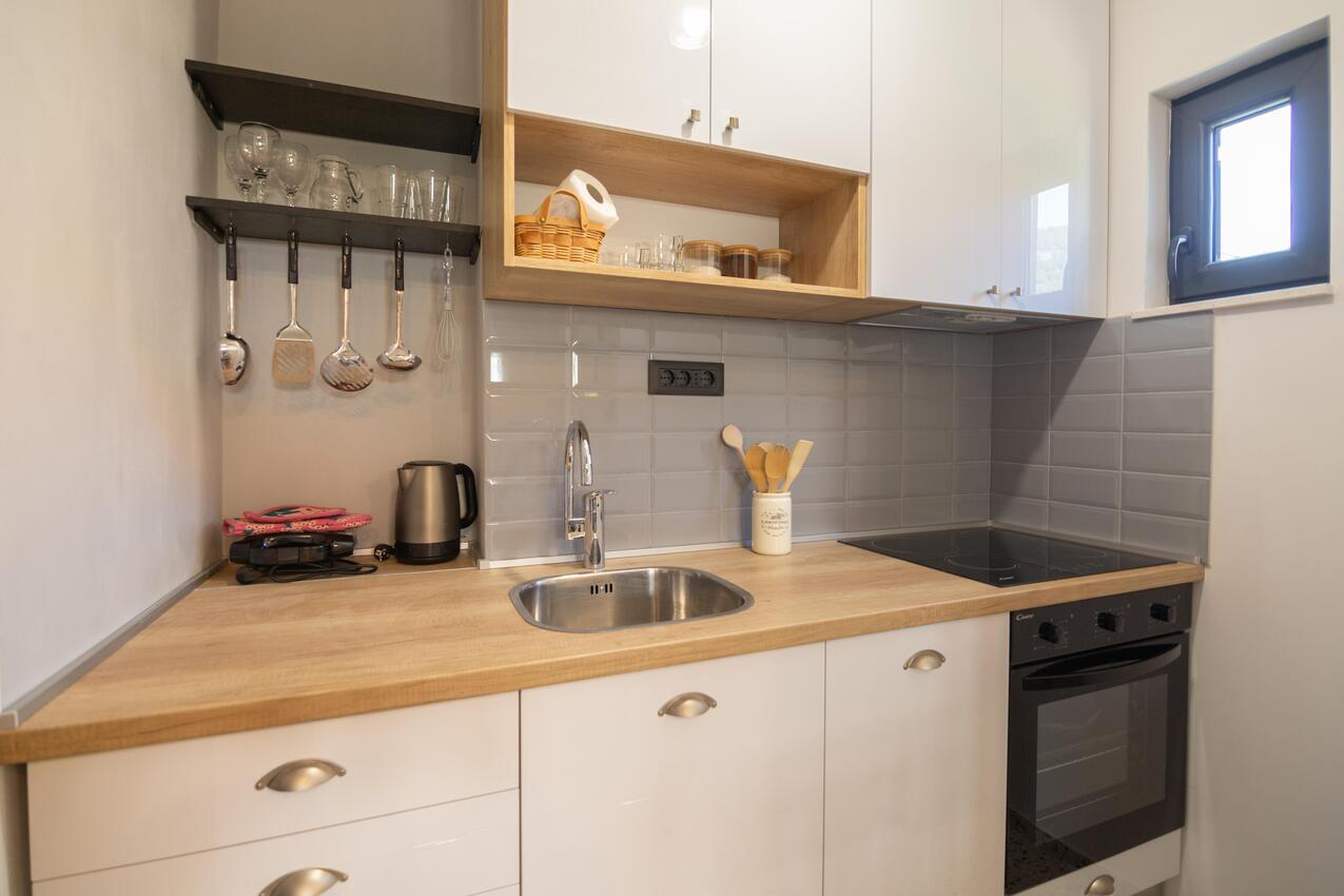 Appartamenti con parcheggio Comisa - Komiža, Lissa - Vis - 23956