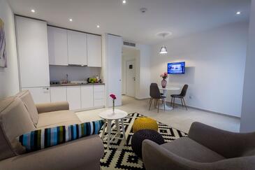 Apartmanok családok részére medencével Makarska - 23966