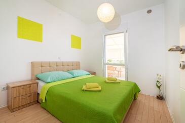 Apartamentos con piscina adecuados para familias con niños Vir - 23976