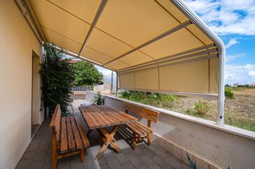 Apartamentos con piscina adecuados para familias con niños Vir - 23976