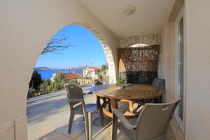 Apartments with a parking space Trogir - 23979