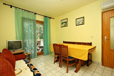 Apartmány s parkoviskom Povile, Novi Vinodolski - 2398
