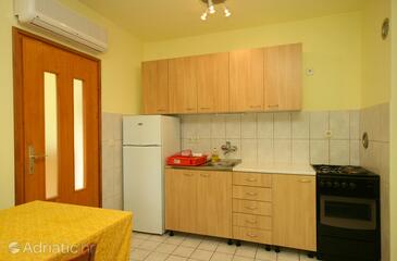 Apartments with parking space Povile, Novi Vinodolski - 2398