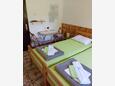 Martinšćica, Bedroom in the room, air condition available, (pet friendly) and WiFi.