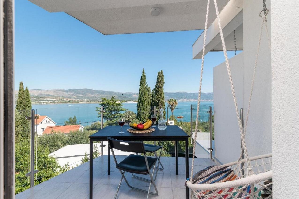 Appartements avec piscine pour les familles avec enfants Mastrinka, Ciovo - 23984