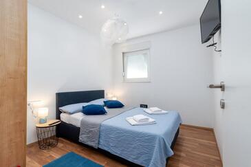 Family-friendly apartments with swimming pool Mastrinka, Čiovo - 23984