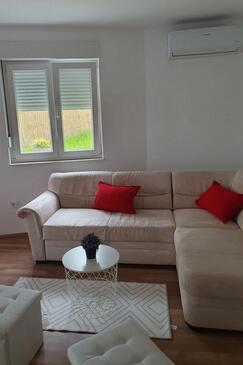 Mastrinka, Woonkamer in accommodatietype apartment, airconditioning beschikbaar en WiFi.