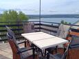 Gornji Karin, Terrace in the apartment, with a sea view and WiFi.