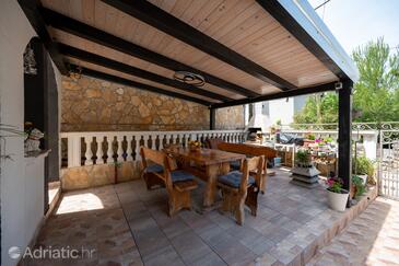 Apartments with parking space Gornji Karin, Novigrad - 23985