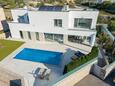 Overnatting Krk, Krk, Overnatting 23992 - Feriehus med en rullesteinstrand.