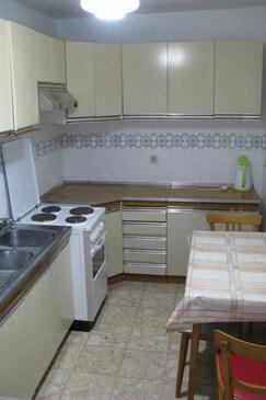 Apartmány s parkoviskom Crikvenica - 23997