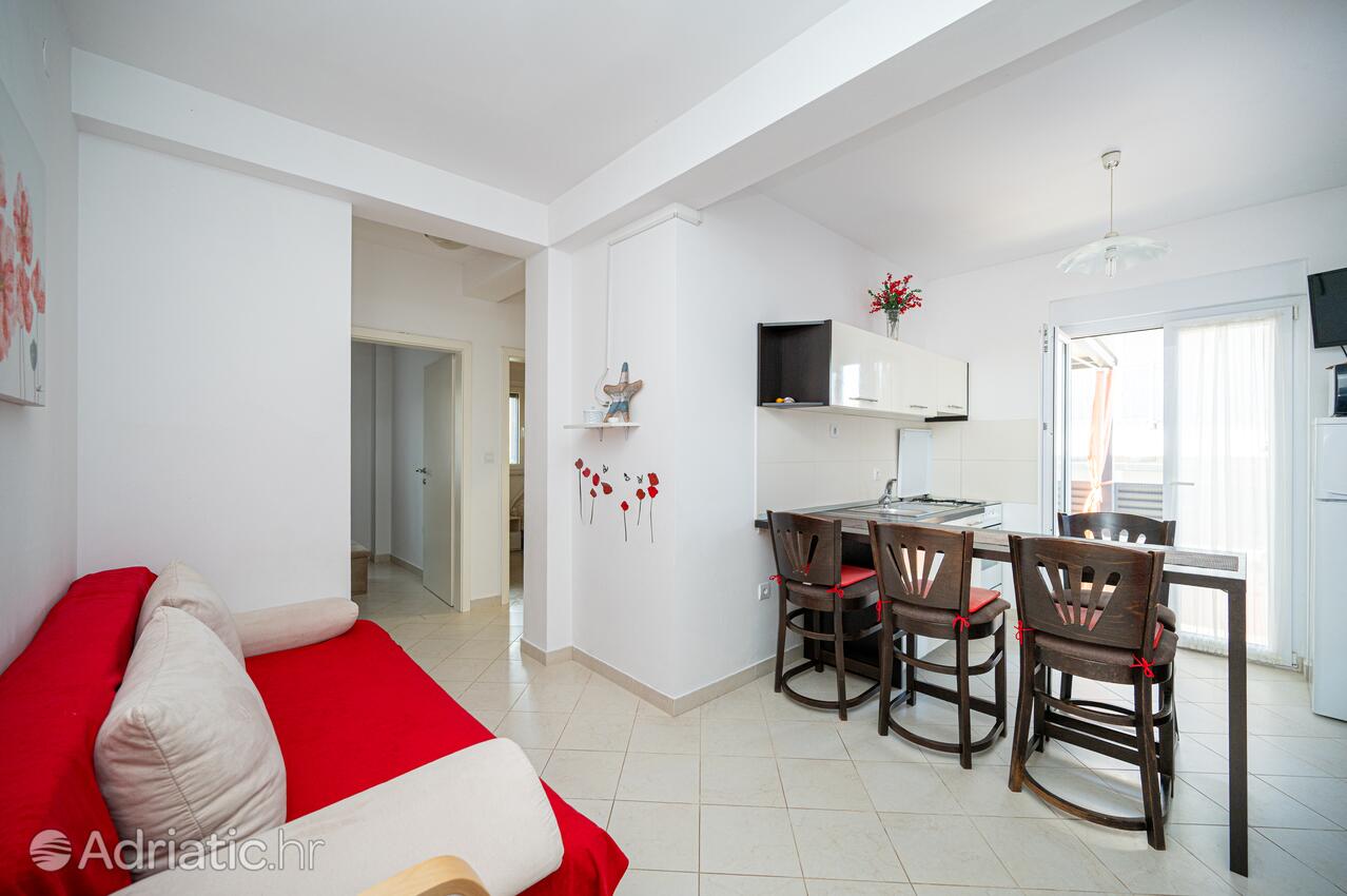 Apartments by the sea Zaton, Zadar - 24003