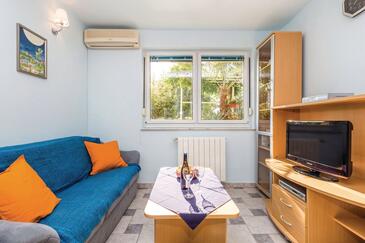 Opatija, Woonkamer in accommodatietype apartment, airconditioning beschikbaar en WiFi.