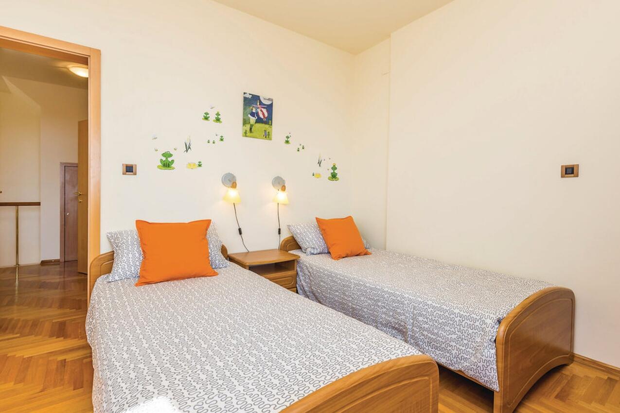 Apartmani s parkingom Opatija - 24005