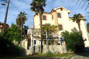 Opatija, Opatija, Overnatting 24005 - Leiligheter med en rullesteinstrand.