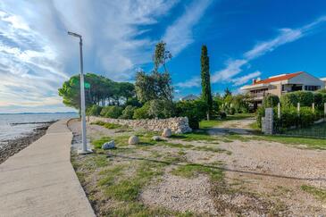 Privlaka, Zadar, Property 24008 - Apartments near sea with rocky beach.