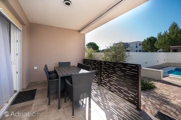 Family friendly house with a swimming pool Zaton, Zadar - 24013