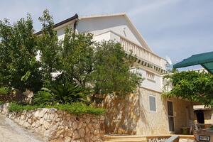 Appartamenti con parcheggio Poljica, Traù - Trogir - 24016