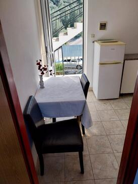Pještata, Jedáleň v ubytovacej jednotke apartment, klimatizácia k dispozícii a WiFi.