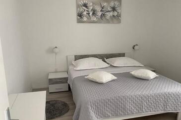 Appartamenti con parcheggio Kali, Ugliano - Ugljan - 24022