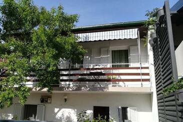 Accommodation Croatia - apartments, houses and rooms Apartments with parking space Biograd na Moru, Biograd - 24023 Adriatic.hr