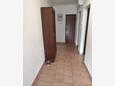 Pridraga - Cuskijaš, Hallway in the apartment, air condition available and WiFi.