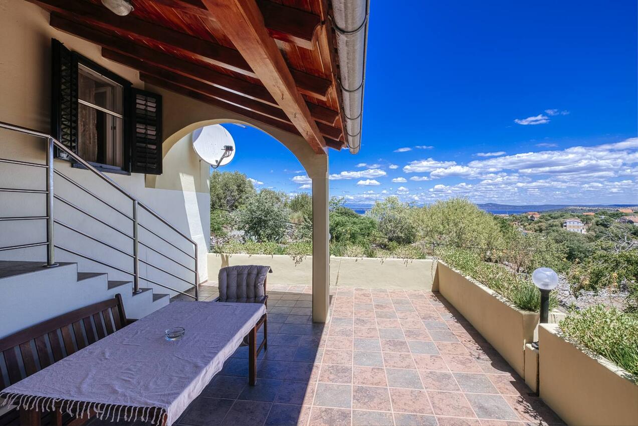 Apartmaji s parkingom Sali, Dugi otok - 24032