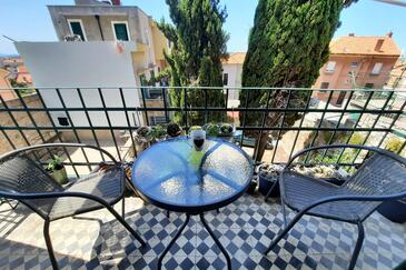 Apartments with WiFi Šibenik - 24034 Adriatic.hr