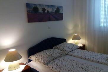 Ferienwohnungen mit Parkplatz Mastrinka, Ciovo - 24035