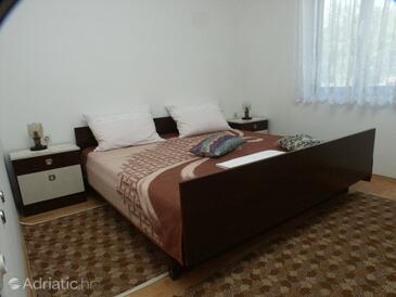 Apartmaji s parkingom Selce, Crikvenica - 2404