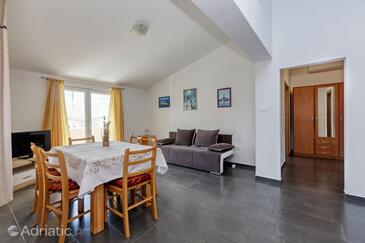 Apartments with parking space Grebaštica, Šibenik - 24046